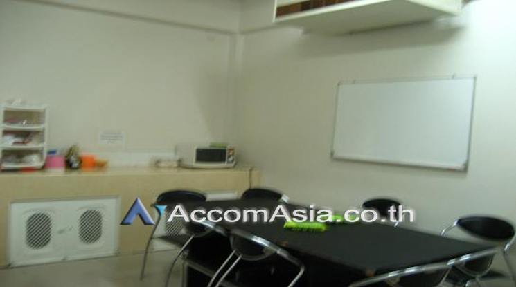  1  Office Space For Rent in Silom ,Bangkok BTS Chong Nonsi AA12679